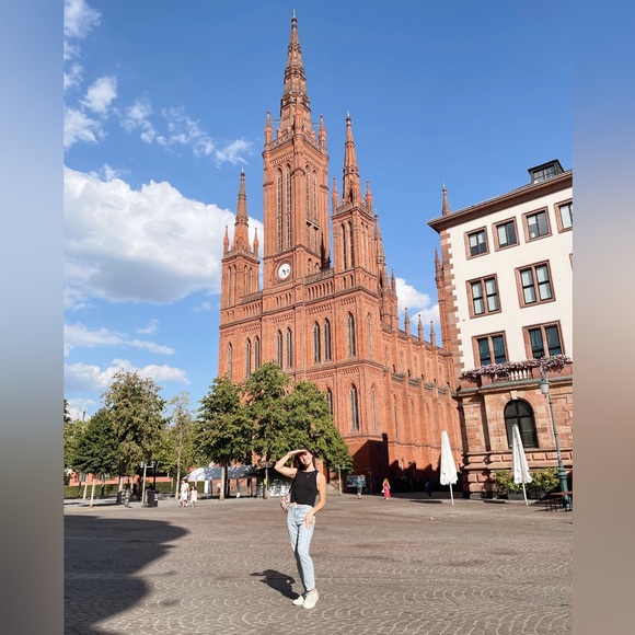 Meet your Posher! - Picture 5 of 7